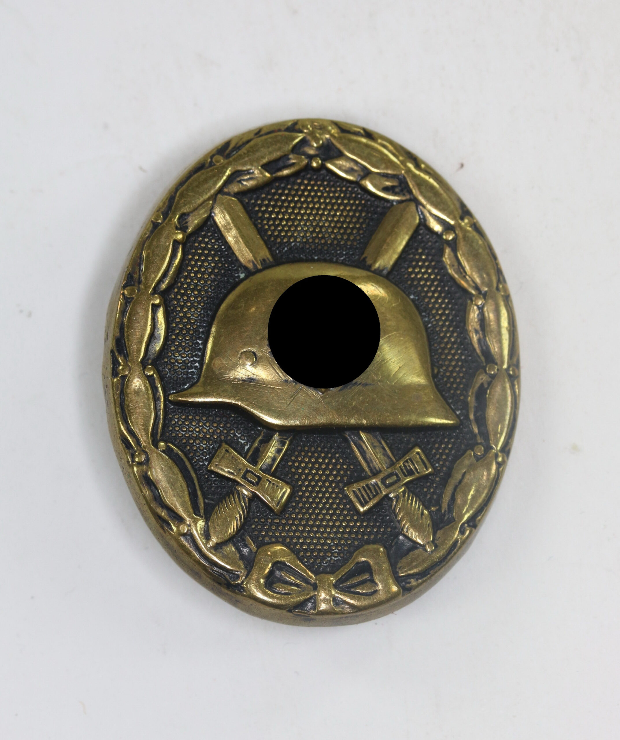 Verwundetenabzeichen in Schwarz 1939, Hst. L/11 (Wilhelm Deumer, Lüdenscheid) – Bild 1