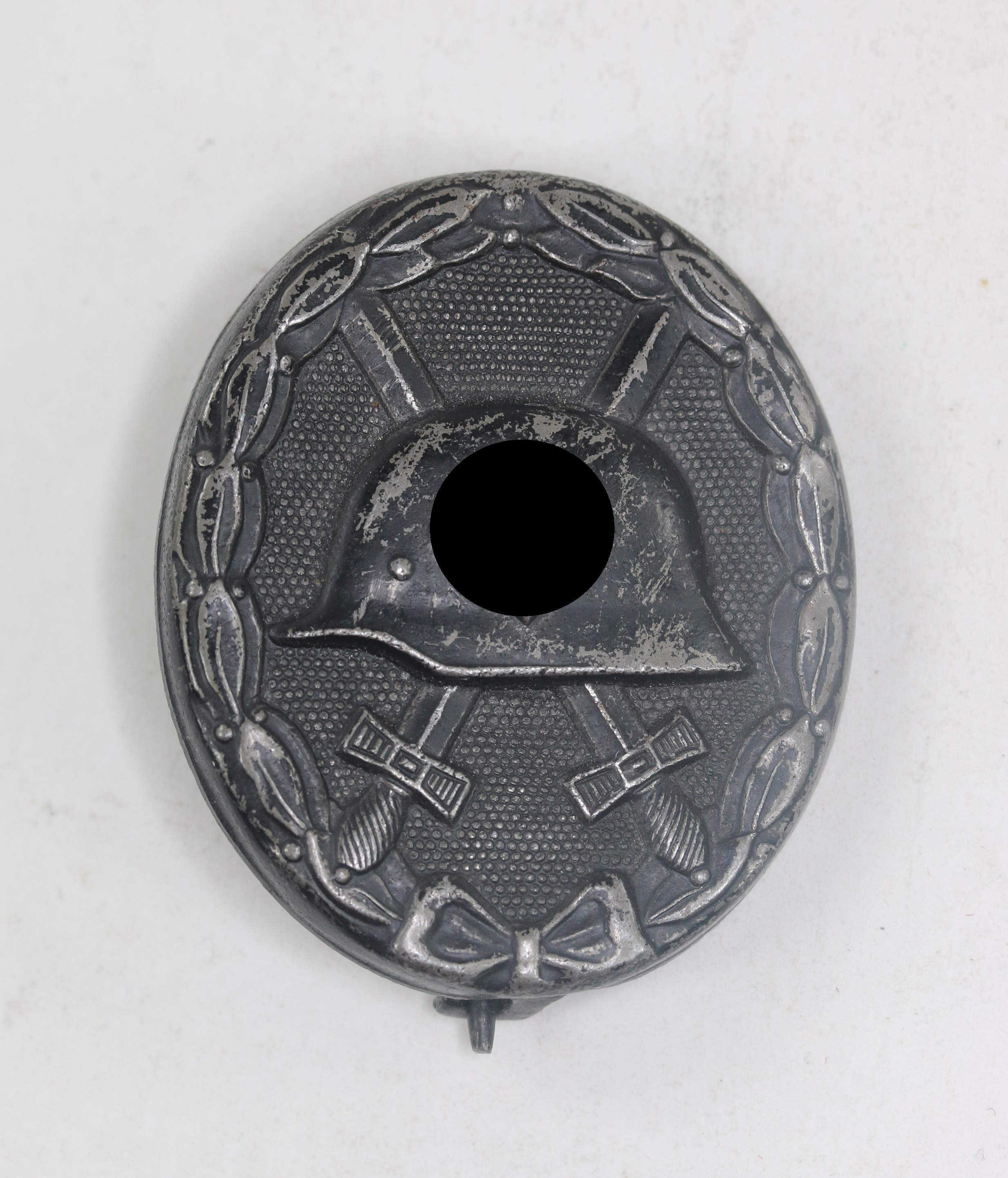 verwundetenabzeichen_in_schwarz_1939_ohne_hersteller_eisen_1__1 Verwundetenabzeichen in Schwarz 1939, ohne Hersteller (Eisen) – Bild 1