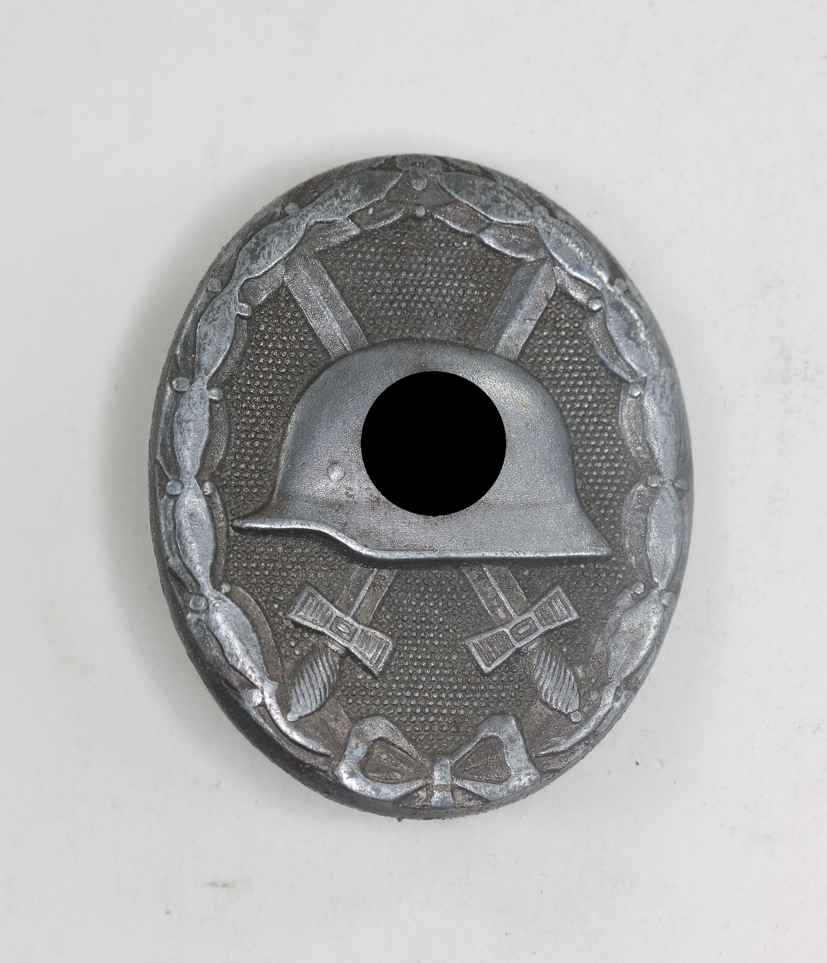 verwundetenabzeichen_in_silber_1939_hst Silver Wound Badge 1939. Maker. L/11 (Wilhelm Deumer, Lüdenscheid) – Bild 1