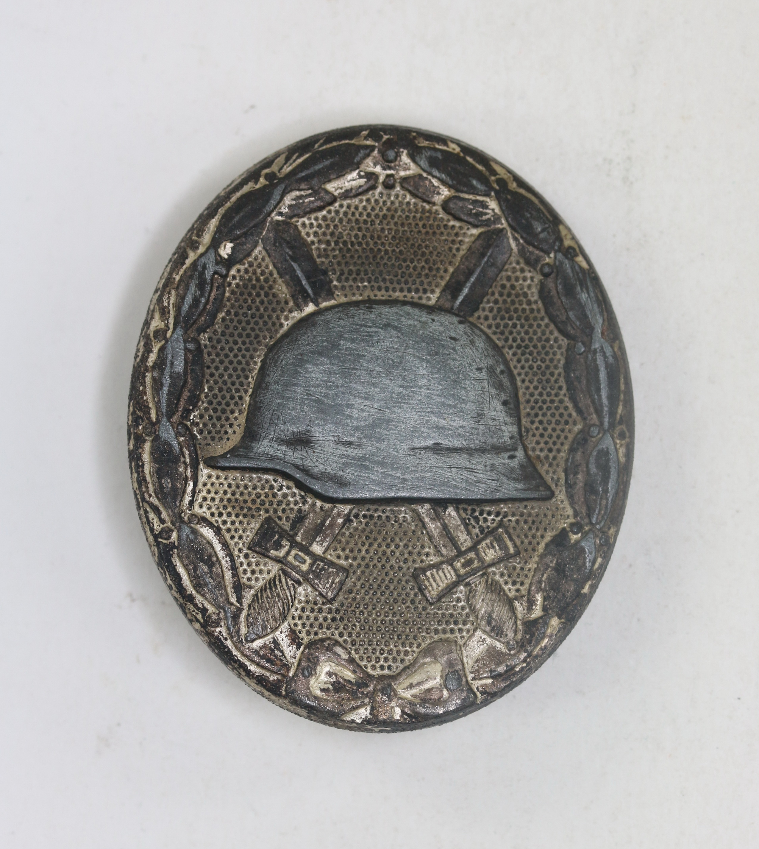 verwundetenabzeichen_in_silber_hst Silver Wound Badge. Maker 107. Denazified. – Bild 1