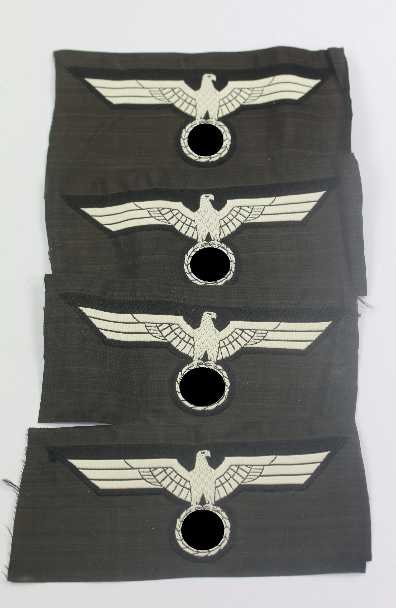 Wehrmacht Heer, Brustadler für Mannschaften Panzertruppe (Bevo) – Bild 1