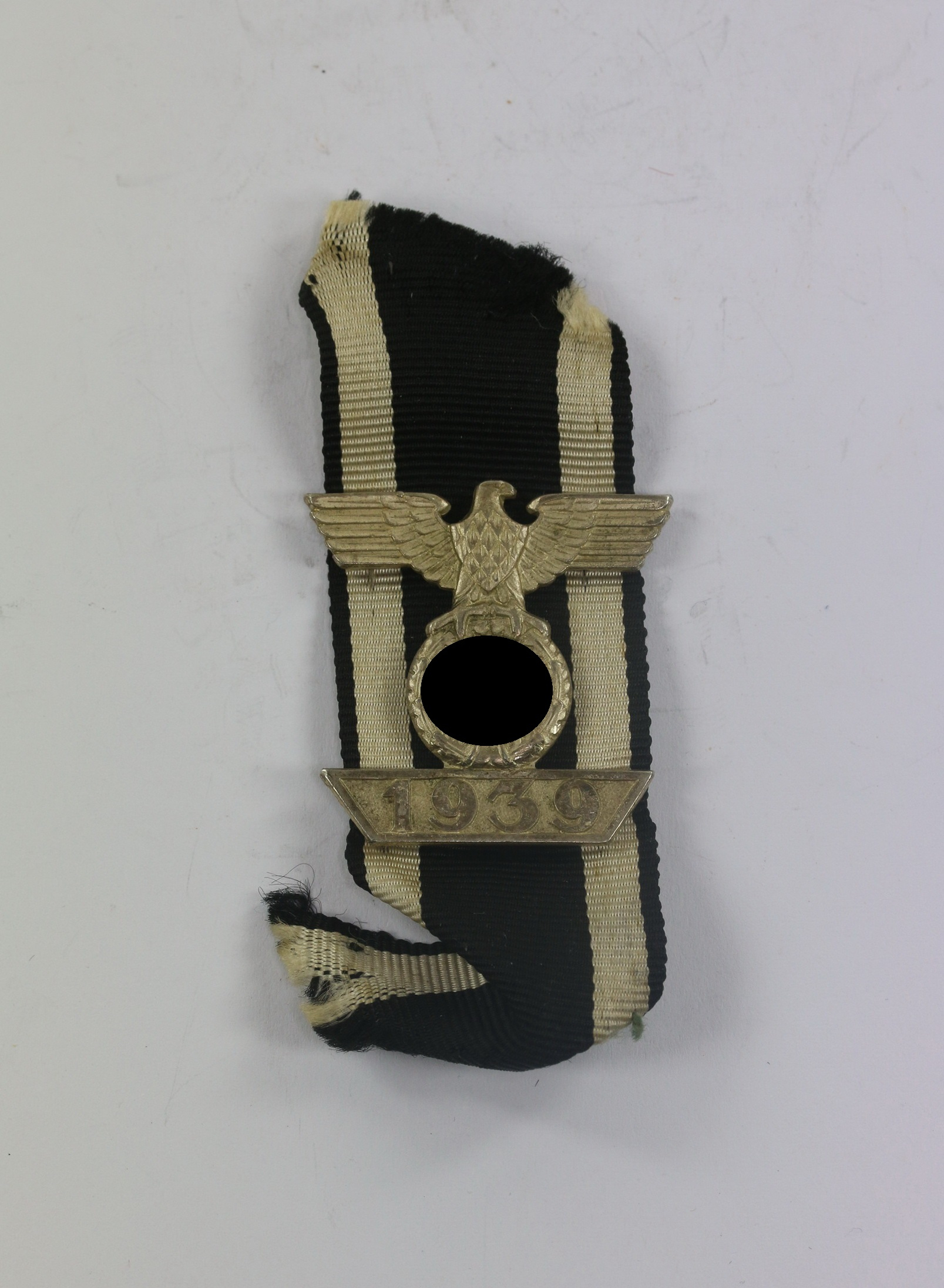 wiederholungsspange_2 Wiederholungsspange 2. Klasse 1939, 2. Form, Wilhelm Deumer, Lüdenscheid, (Buntmetall) – Bild 1