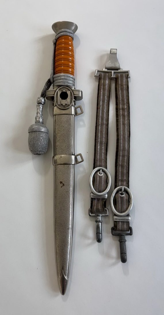 Deutsches Rotes Kreuz (DRK), Dolch für Führer mit Portepee und Gehänge (1)