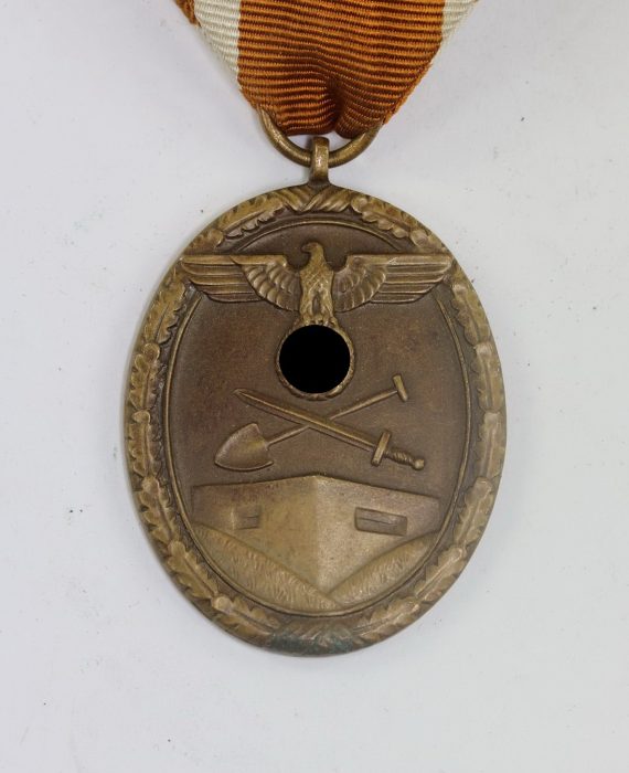 Deutsches Schutzwall Ehrenzeichen, „Für Arbeit zum Schutze Deutschlands“ (1)