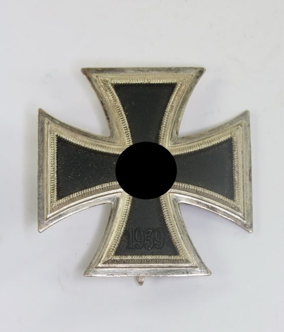 Eisernes Kreuz 1. Klasse 1939, Rudolf Souval, Wien, magnetisch (1)