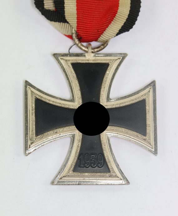 Eisernes Kreuz 2. Klasse 1939, Hst. 113 (Hermann Aurich, Dresden) (1)