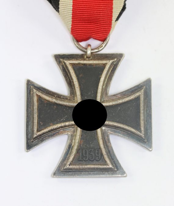 Eisernes Kreuz 2. Klasse 1939, Hst. 24 (Arbeitsgemeinschaft der Hanauer Plakettenhersteller, Hanau) (1)