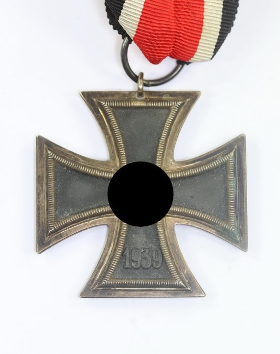 Eisernes Kreuz 2. Klasse 1939, Hst. 25 (Arbeitsgemeinschaft der Graveur-, Gold- und Silberschmiedeinnungen, Hanau am Main) (1)