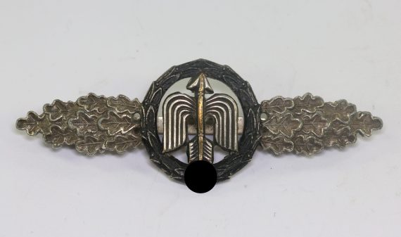 Frontflugspange für Nah-Nachtjäger in Silber, Hst. R.K. (Rudolf Karneth, Gablonz) (1)