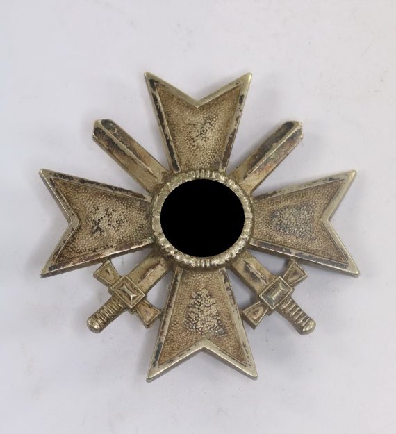 Kriegsverdienstkreuz 1. Klasse mit Schwertern, Hst. 15 (Friedrich Orth, Wien), repariert (!) (1)