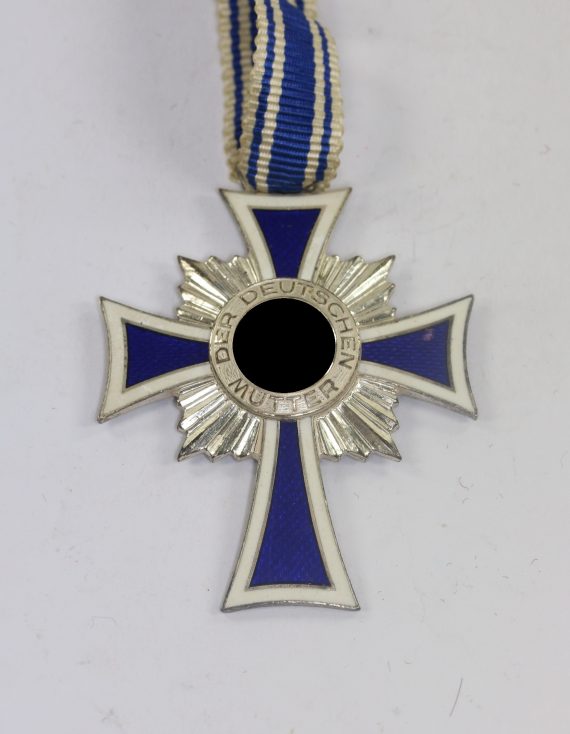 Mutterkreuz in Bronze – Der Deutschen Mutter – 16. Dezember 1938 (1)