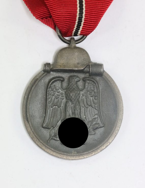 Ostedaille, Hst. 25 (Arbeitsgemeinschaft der Graveur-, Gold- und Silberschmiedeinnungen, Hanau am Main) – Winterschlacht im Osten 194142 (1)