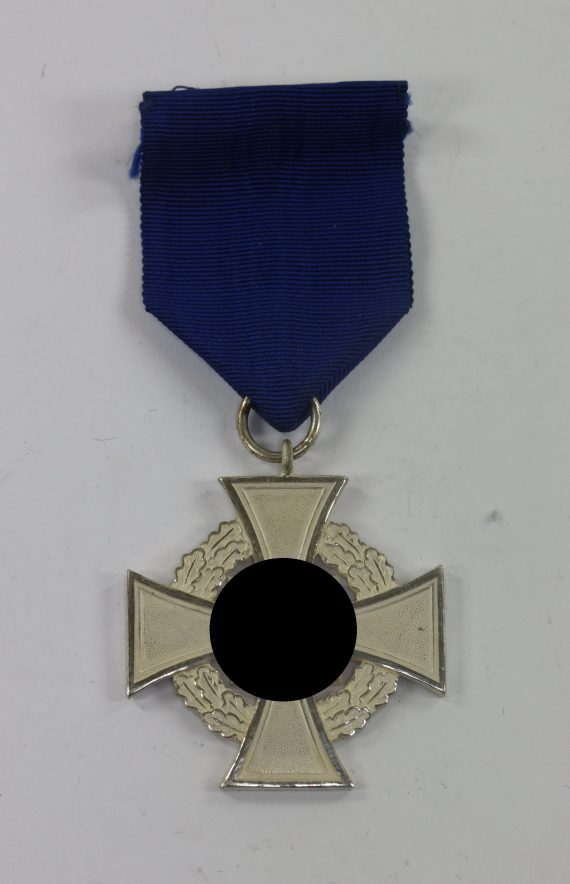 Treudienstehrenzeichen in Silber für 25 Jahre - Für treue Dienste (1)