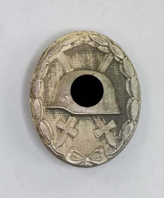 Verwundetenabzeichen in Silber 1939, Hst. 100 (Wächtler & Lange, Mittweida) (1)