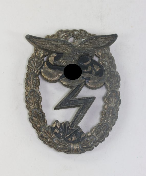 _erdkampfabzeichen_der_luftwaffe_arno_wallpach_schlag_1__1