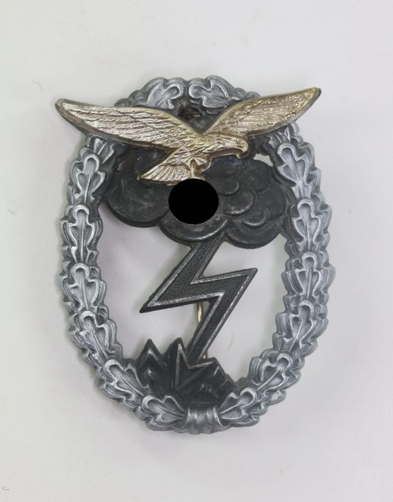 _erdkampfabzeichen_der_luftwaffe_hammer_s_hne_geringswalde_1__3