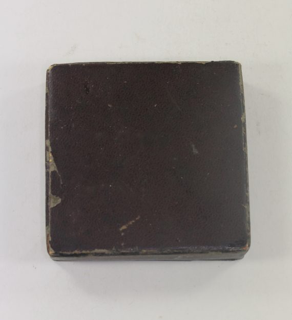 _etui_f_r_ein_verwundetenabzeichen_in_silber_1_