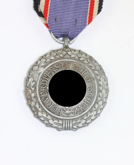 _luftschutzehrenzeichen_2