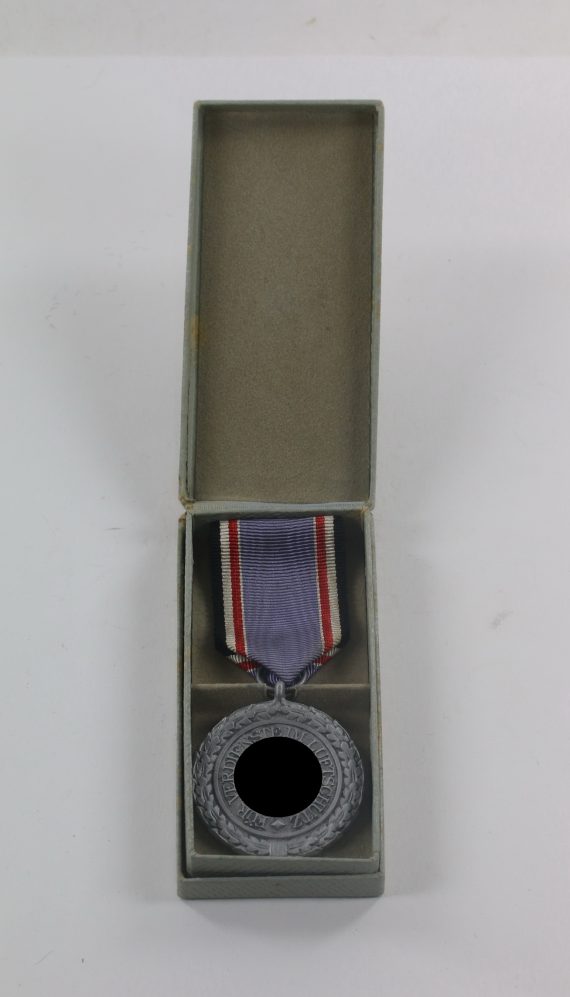 _luftschutzehrenzeichen_2