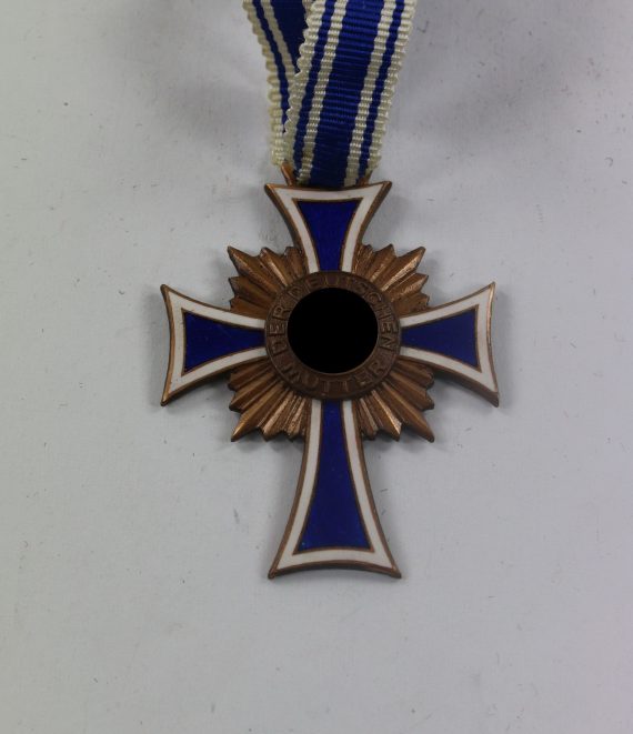 _mutterkreuz_in_bronze_16