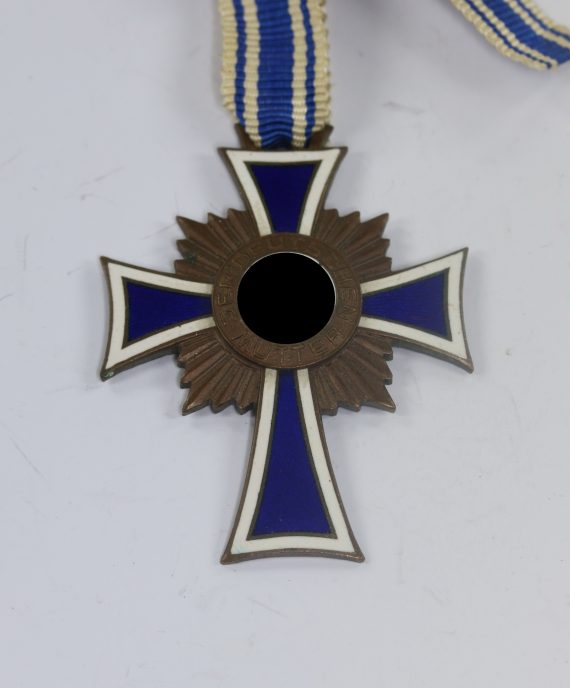 _mutterkreuz_in_bronze_3