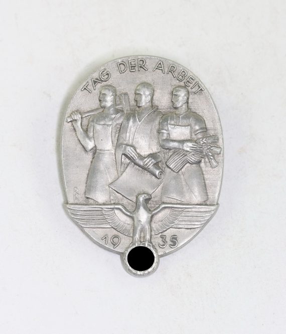 abzeichen_tag_der_arbeit_1935_hst