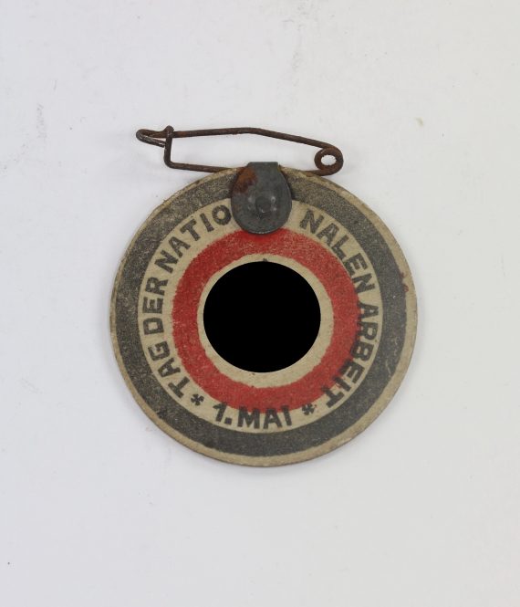 abzeichen_tag_der_nationalen_arbeit_1