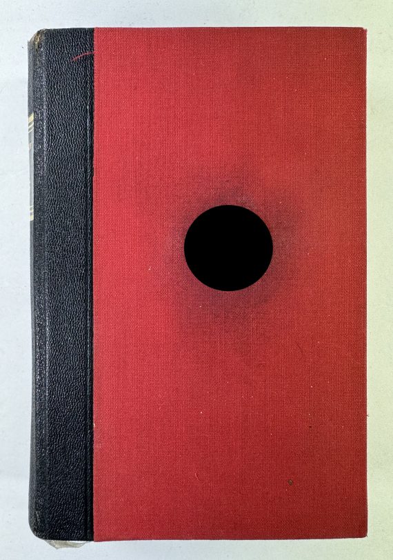 adolf_hitler_mein_kampf_volksausgabe_1934_roter_hakenkreuz_einband_1__1