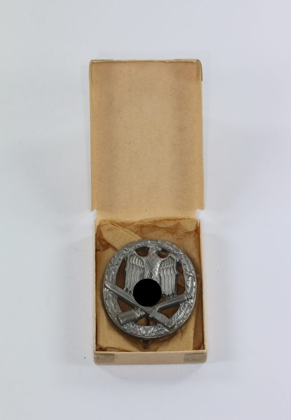 allgemeines_sturmabzeichen_rudolf_karneth_in_verkaufsschachtel_allg