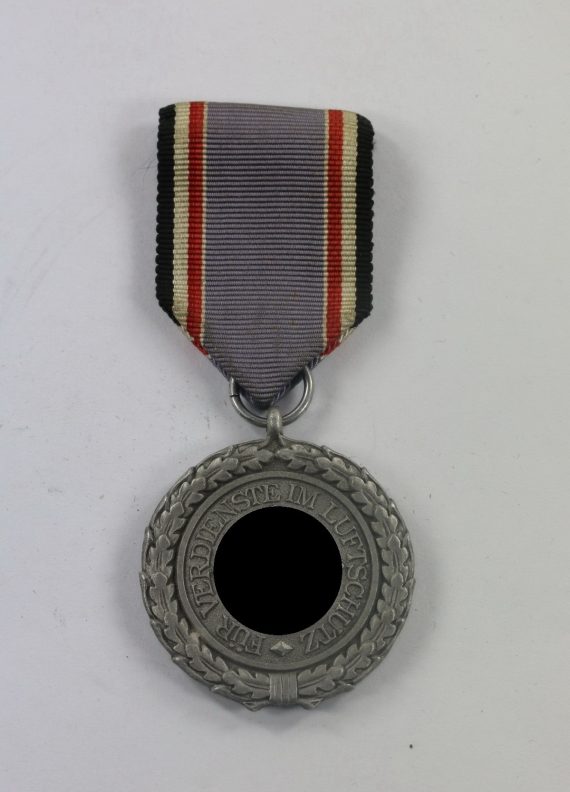 ankauf_luftschutzehrenzeichen_2