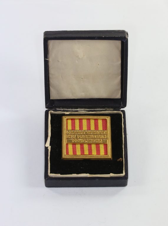 baden_freistaat_ehrenzeichen_f_r_mitglieder_der_freiwilligen_feuerwehr_f_r_25_jahre_im_etui_1_