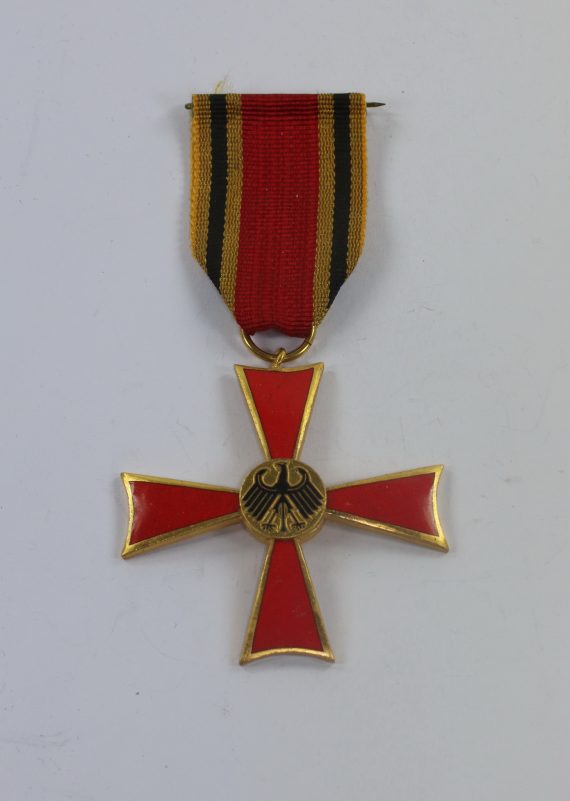 brd_bundesverdienstkreuz_verdienstkreuz_am_band_1__1