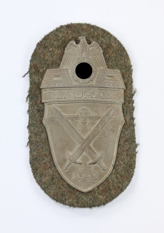 demjansk_schild_heeresstoff_1__1