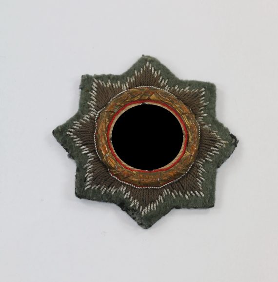 deutsches_kreuz_in_gold_auf_heeresstoff_hst