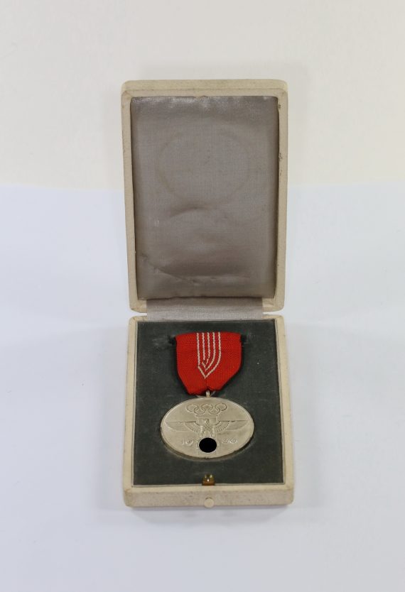 deutsches_olypia_ehrenzeichen_im_etui_1__1