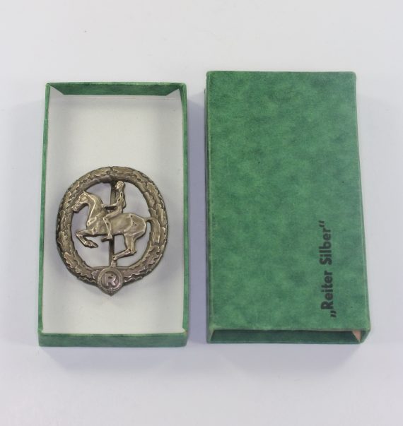 deutsches_reiterabzeichen_in_silber_hst