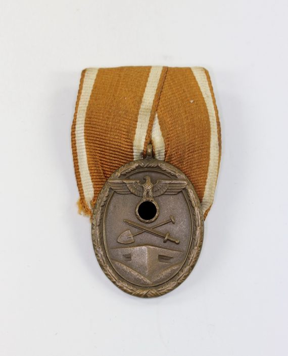 deutsches_schutzwall_ehrenzeichen_an_einzelspange_1__1_1