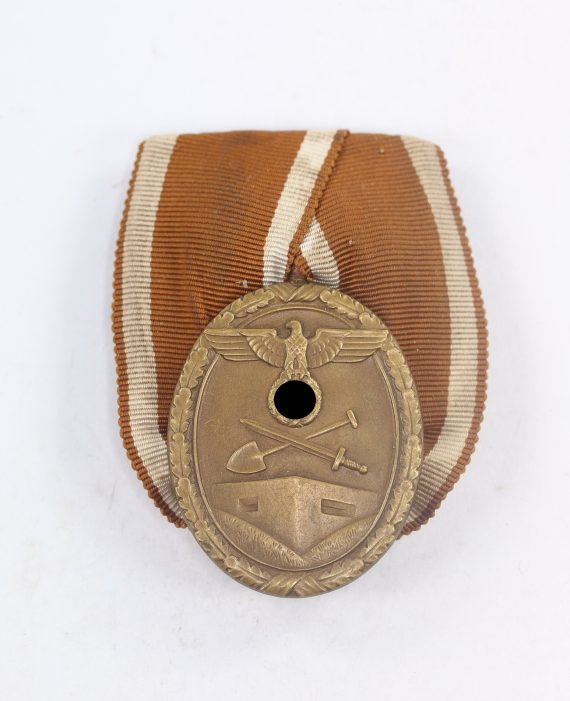 deutsches_schutzwall_ehrenzeichen_an_einzelspange_1__8