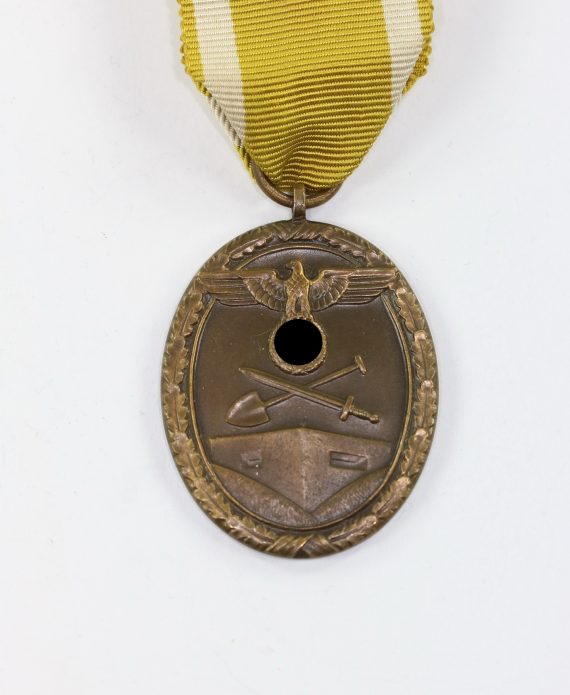 deutsches_schutzwall_ehrenzeichen_f_r_arbeit_zum_schutze_deutschlands_1__1_8