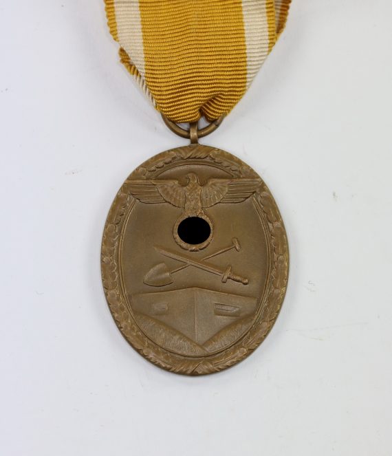 deutsches_schutzwallehrenzeichen_f_r_arbeit_zum_schutze_deutschlands_1__1_1