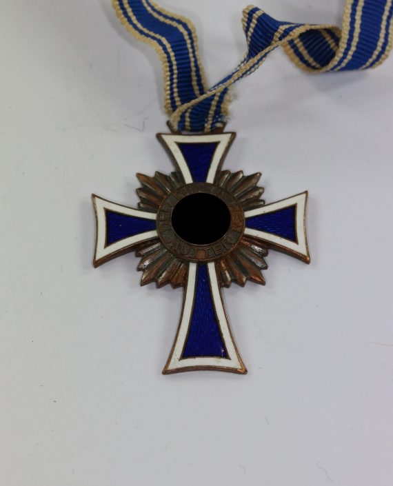ehrenkreuz_der_deutschen_mutter_in_bronze_1__1