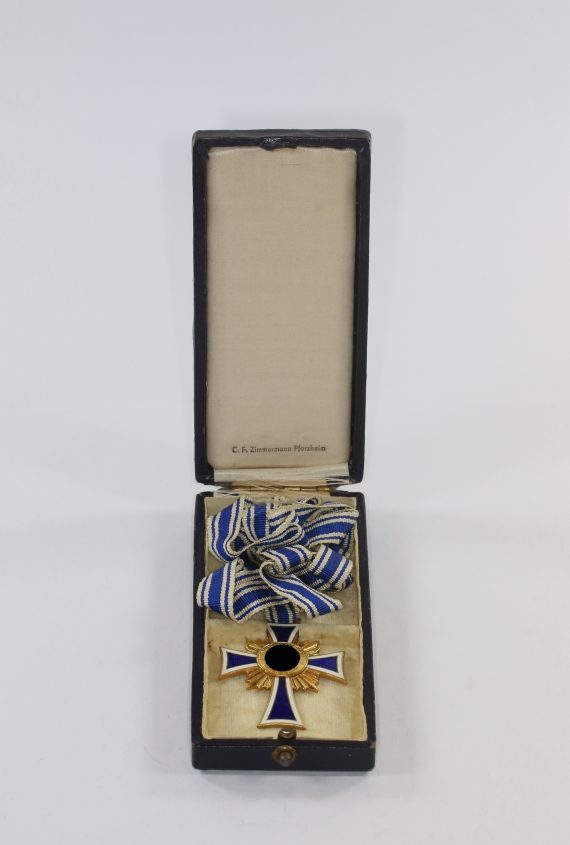 ehrenkreuz_der_mutter_in_gold_im_etui_c