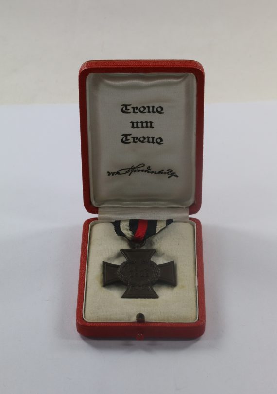 ehrenkreuz_f_r_kriegsteilnehmer_hst