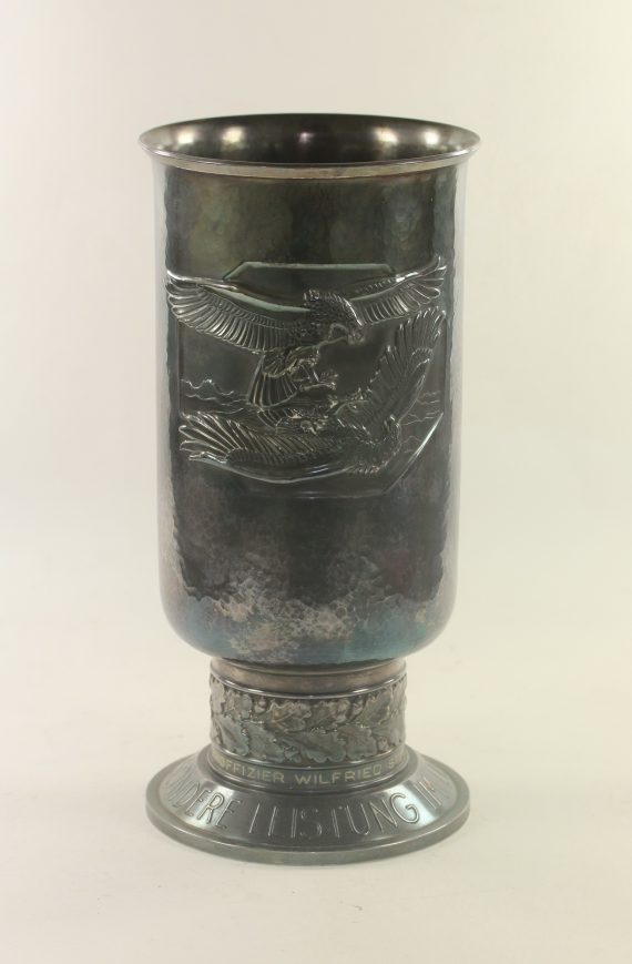 ehrenpokal_f_r_besondere_leistungen_in_luftkrieg_joh