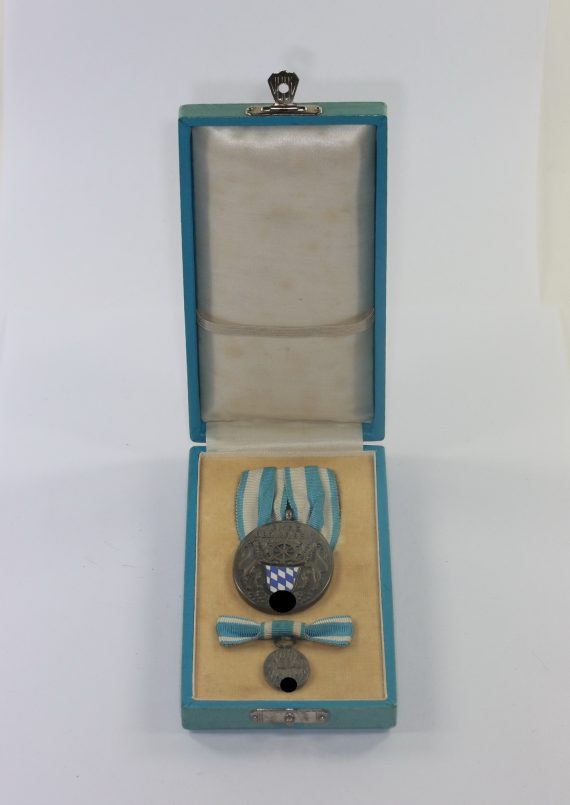 ehrenzeichen_des_bayerischen_industriellenverbandes_f_r_25_jahre_treue_dienste_im_etui_carl_poellath_schrobenhausen_1__1