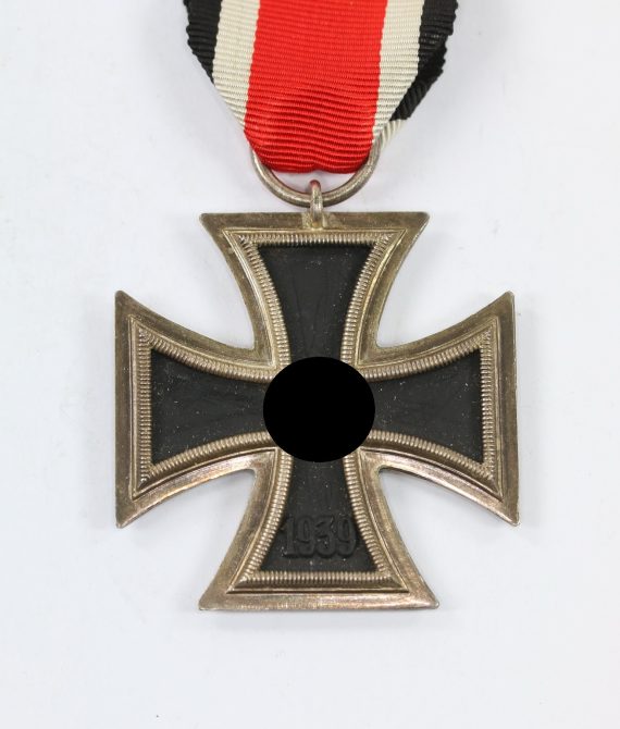 eisernes_kreuz_mit_hakenkreuz_1__1
