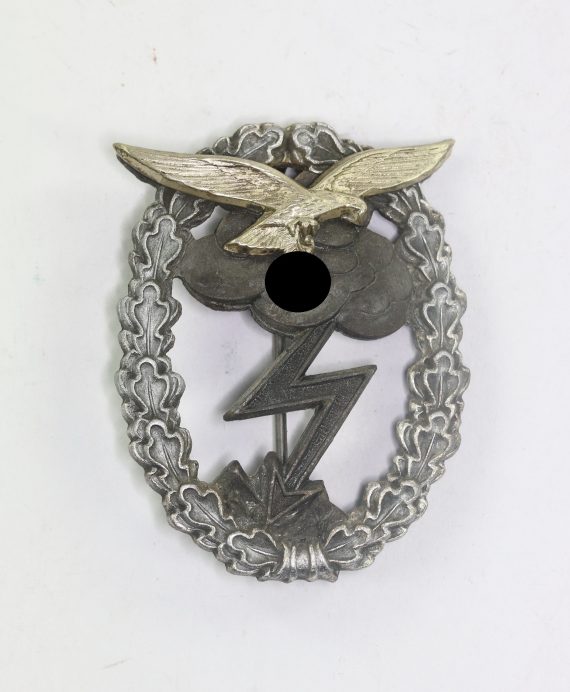 erdkampfabzeichen_der_luftwaffe_c