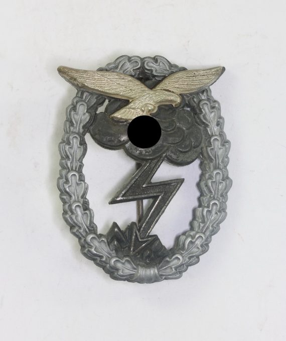 erdkampfabzeichen_der_luftwaffe_hammer_s_hne_geringswalde_1__3_4nd