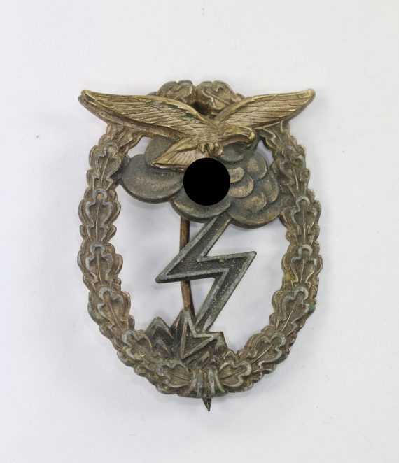 erdkampfabzeichen_der_luftwaffe_hst