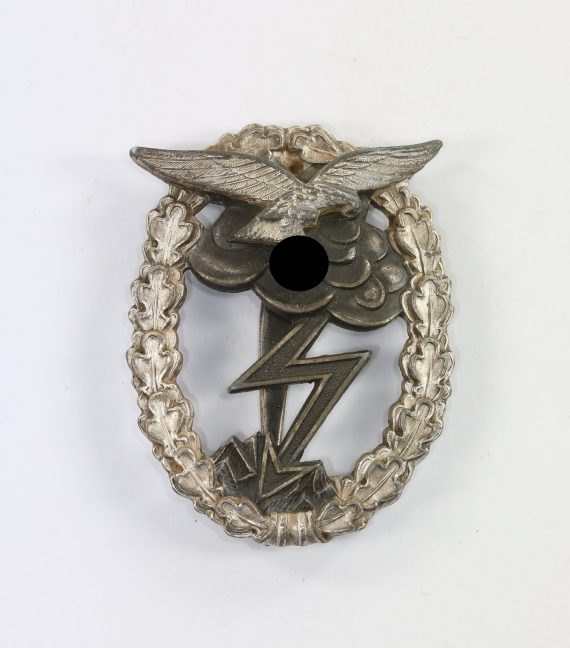 erdkampfabzeichen_der_luftwaffe_hst